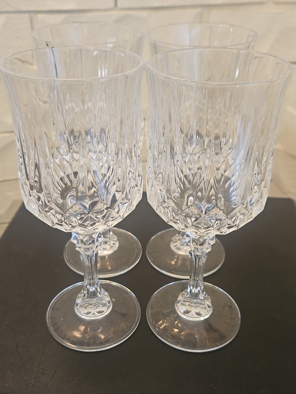 Cristal D'Arques Set of 4 Clear Wide Cut-Glass Wine Goblets Excellent Condition!